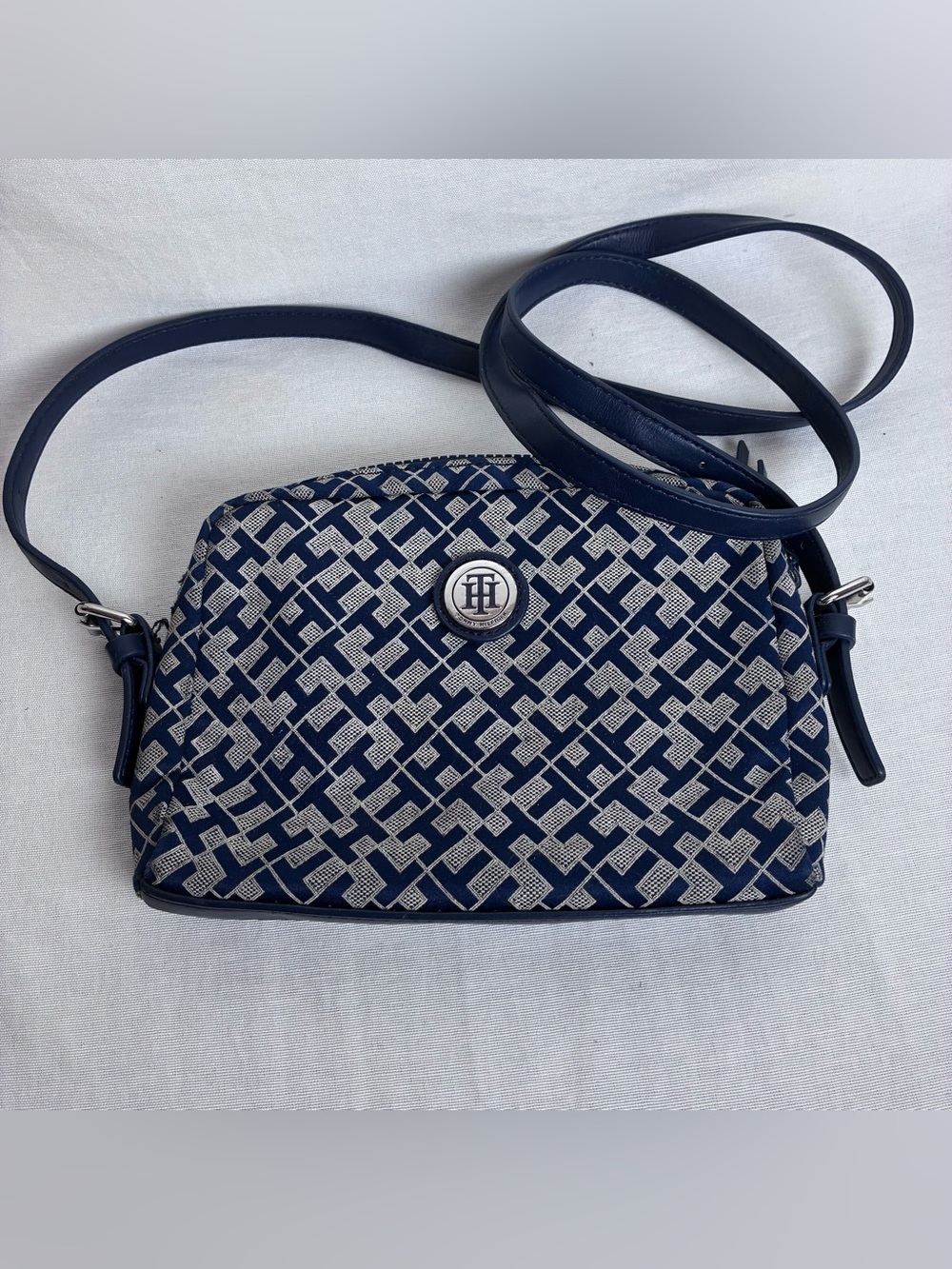 Tommy Hilfiger Monogram Crossbody Bag Navy Blue Cream Geometric Jacquard Purse